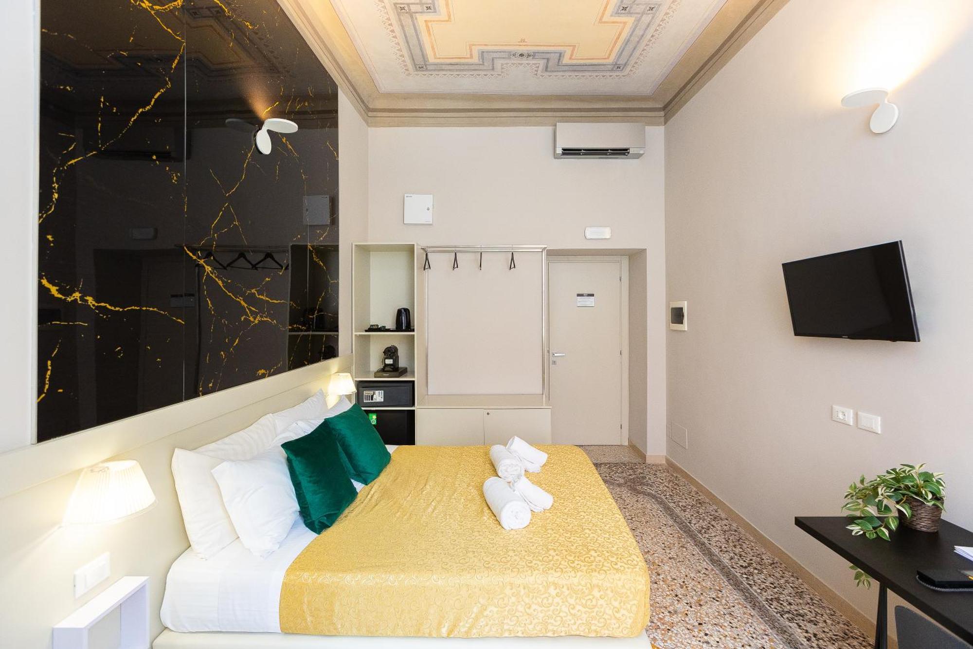 Iron Cityaus Termini Рим Экстерьер фото