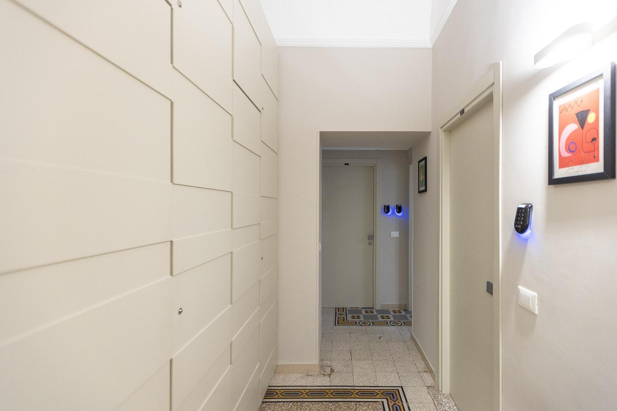 Iron Cityaus Termini Рим Экстерьер фото