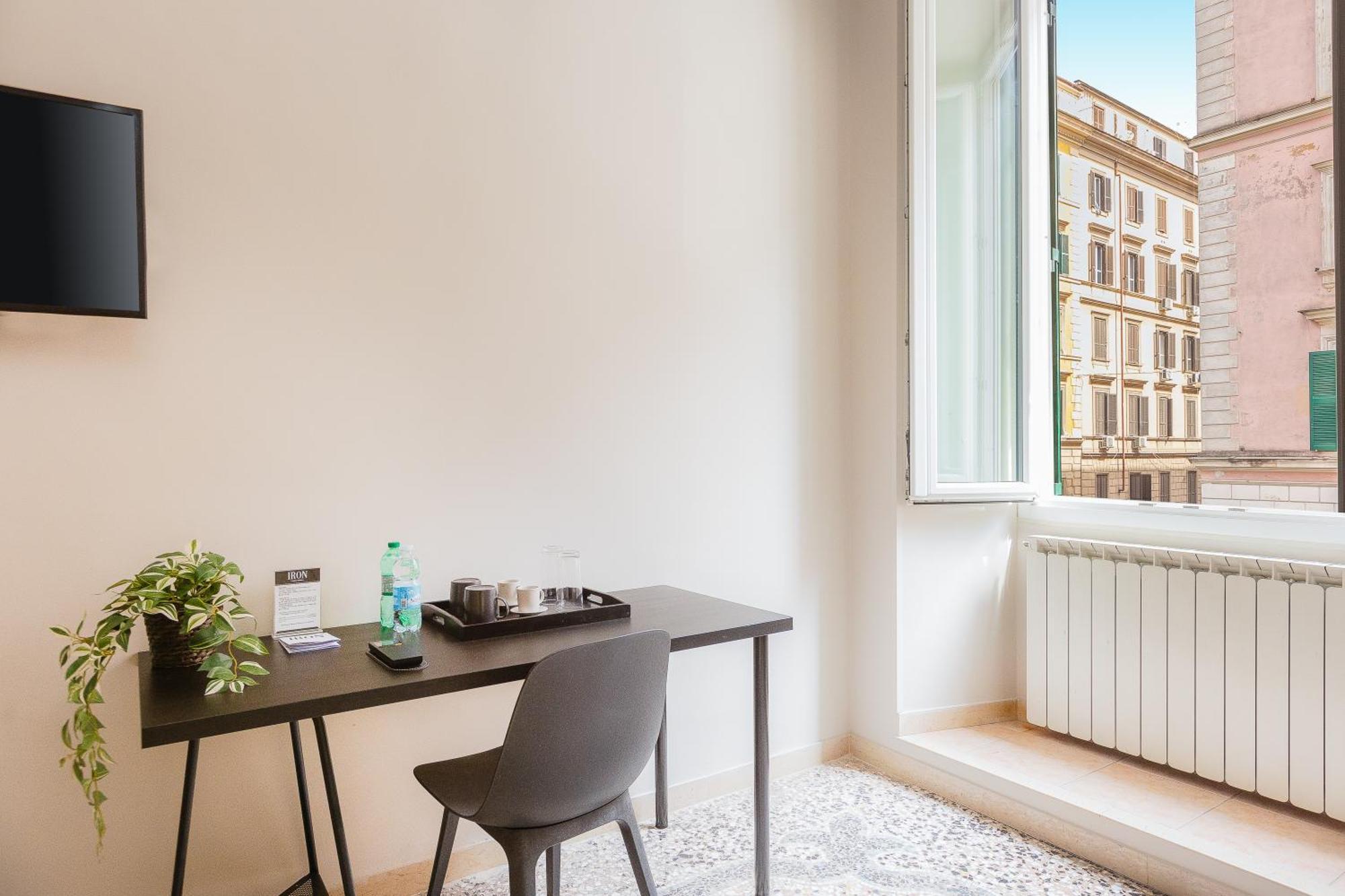 Iron Cityaus Termini Рим Экстерьер фото