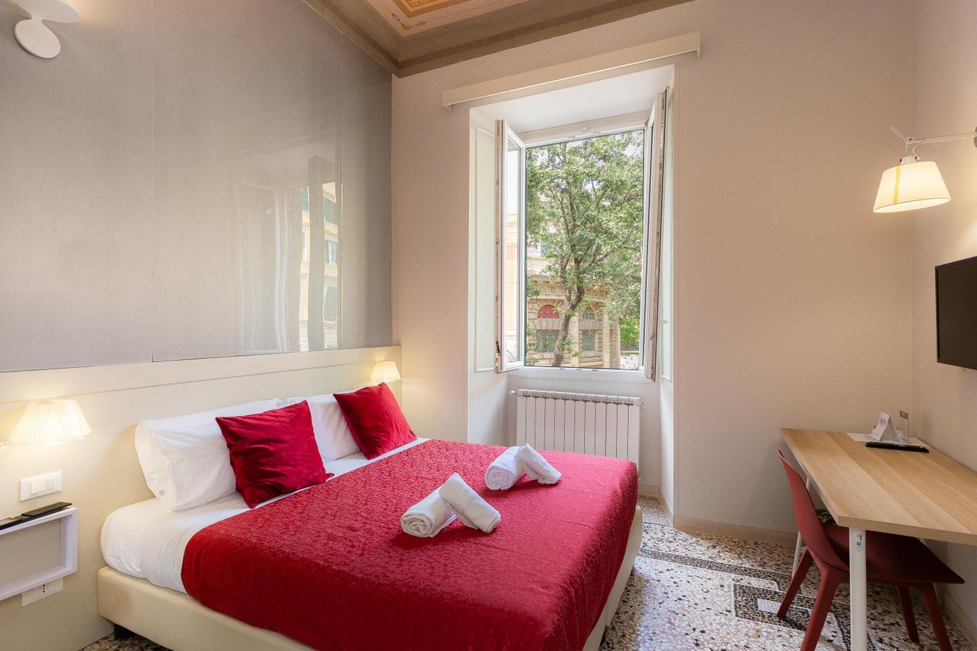 Iron Cityaus Termini Рим Экстерьер фото