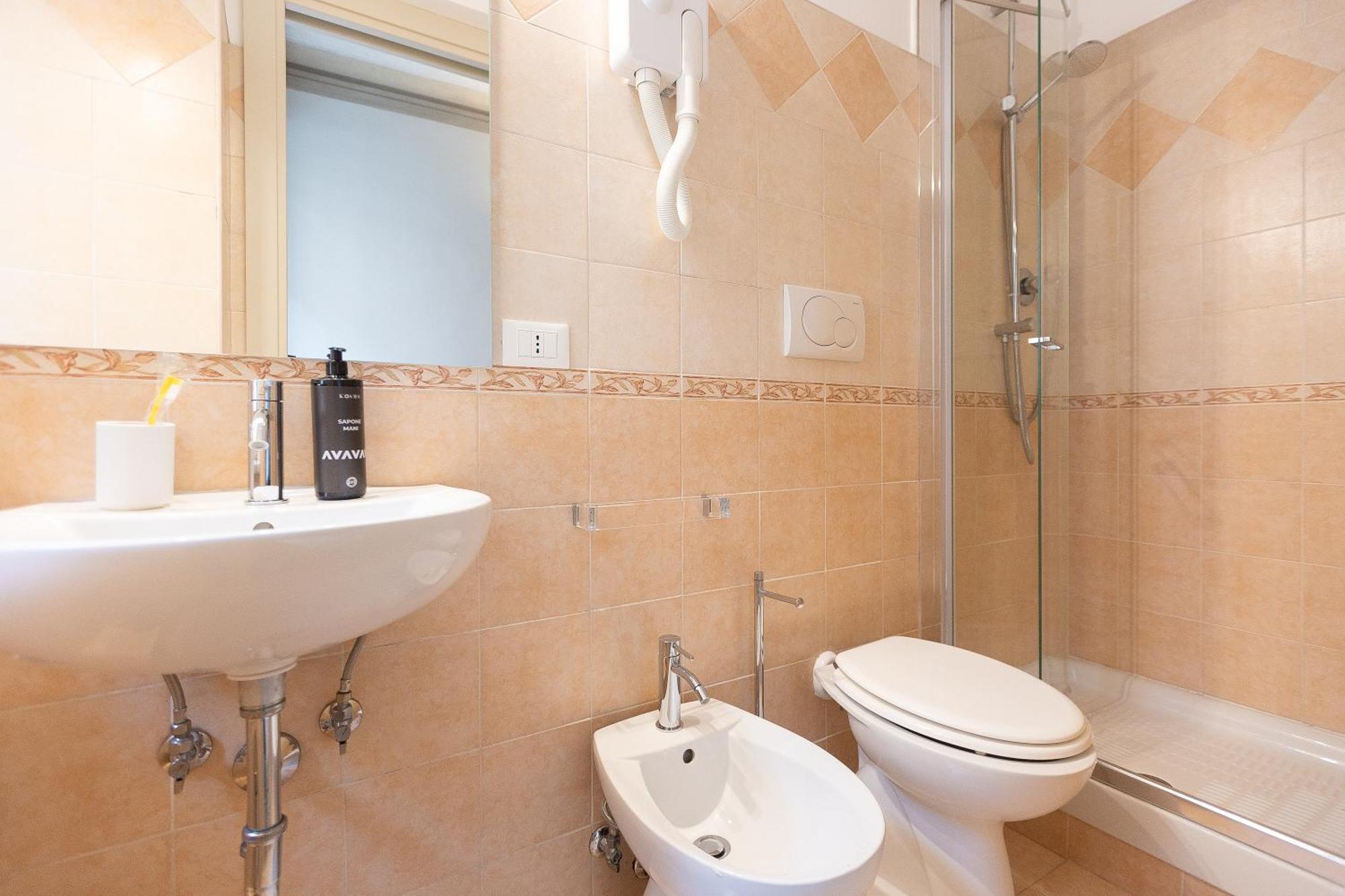 Iron Cityaus Termini Рим Экстерьер фото